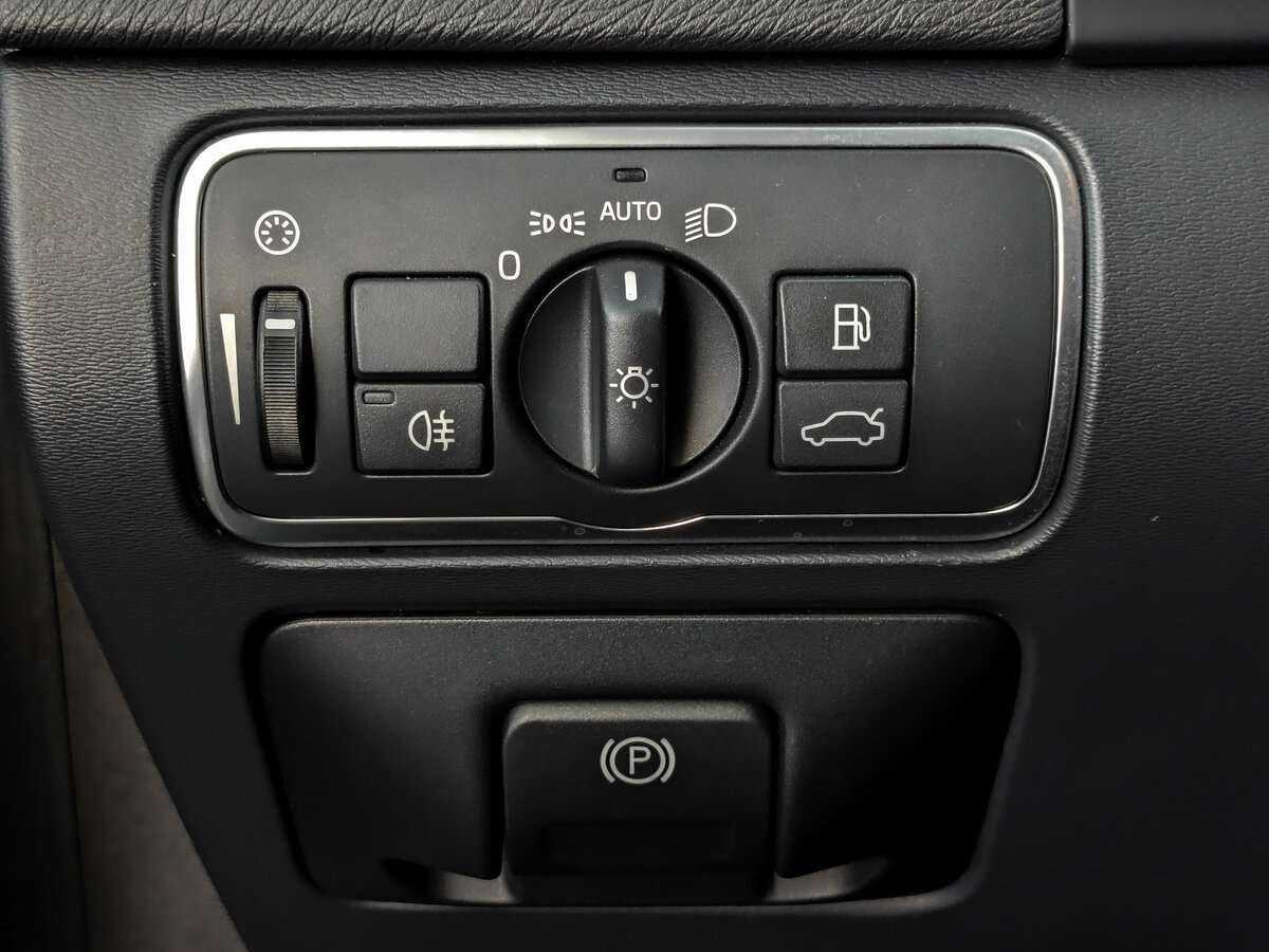 Volvo S60, 2015 Фото №23