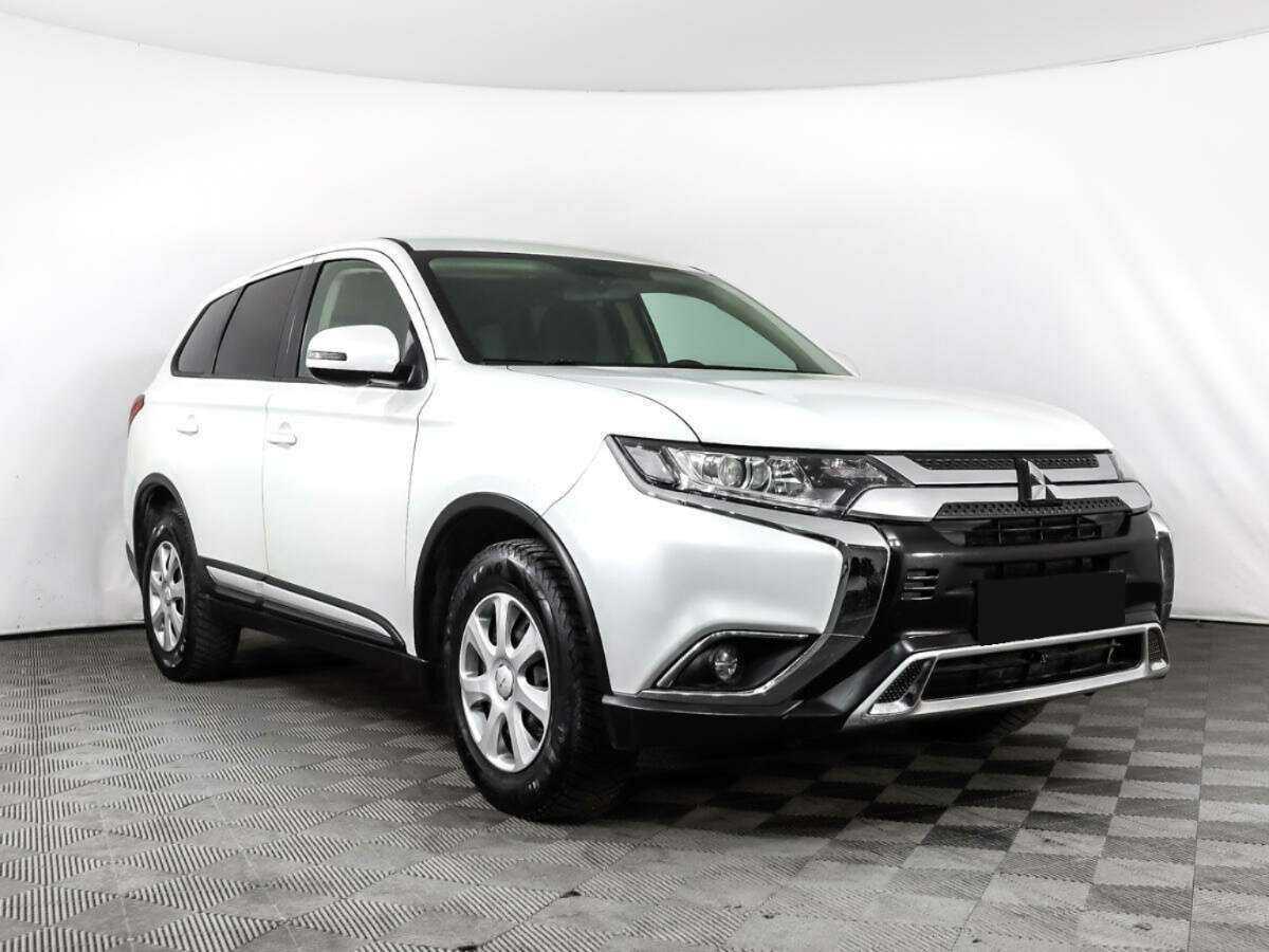 Mitsubishi Outlander, 2018 - 92 560 км. | Фото №3
