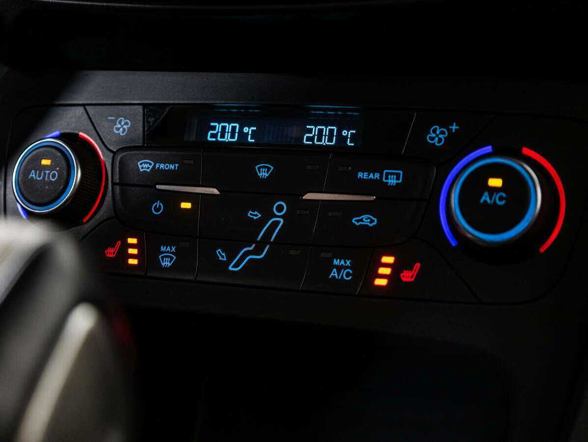 Ford Focus, 2019 Фото №16