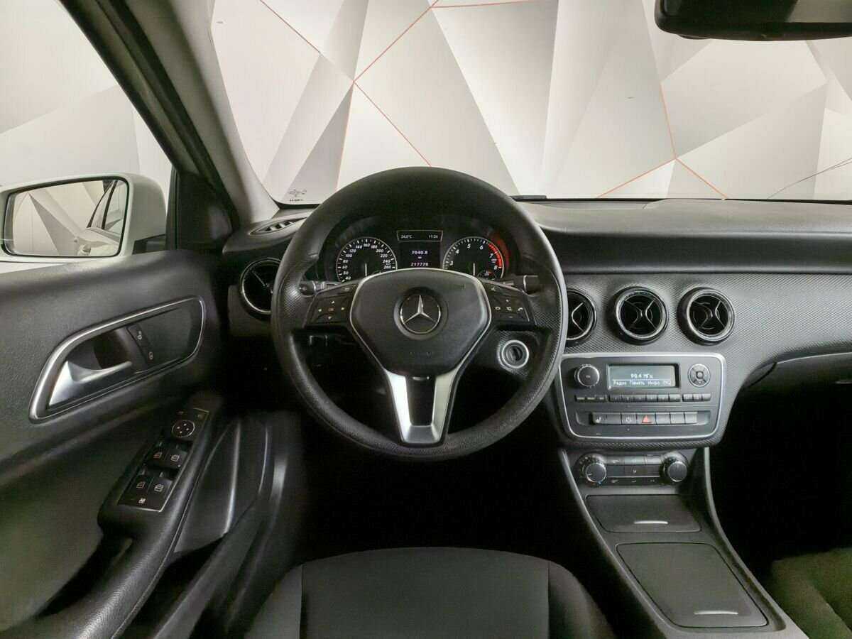 Mercedes-Benz A-Класс 180, 2014 Фото №15