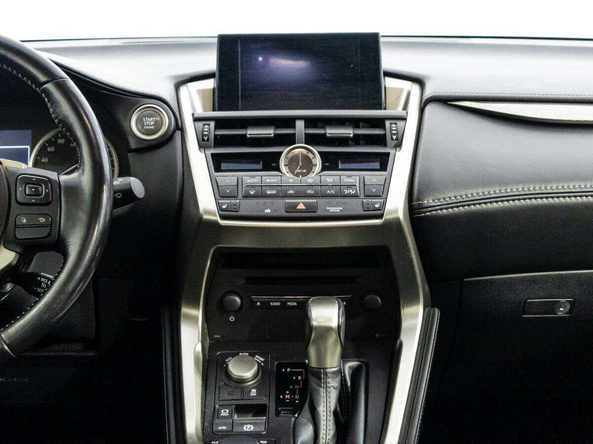 Lexus NX 200t, 2015 Фото №14