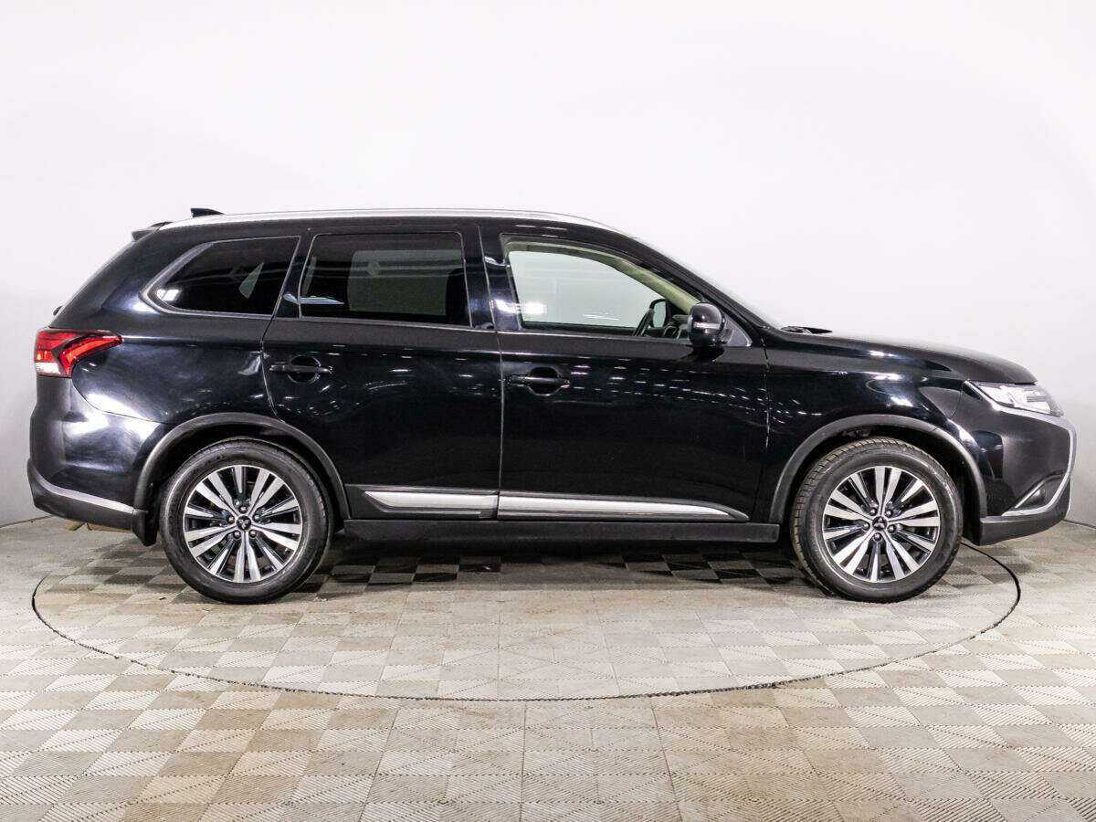 Mitsubishi Outlander, 2020 - 96 592 км. | Фото №4