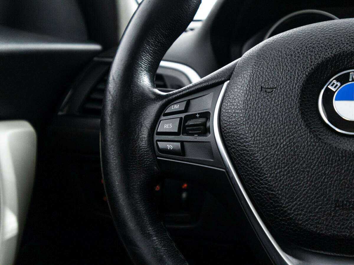 BMW 1 серии 118i, 2018 Фото №18