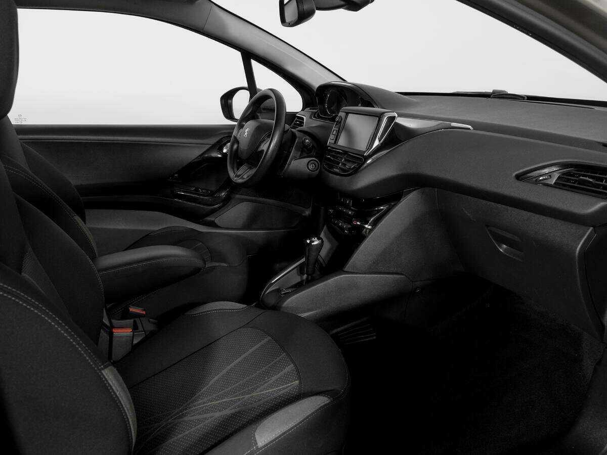 Peugeot 208, 2013 Фото №9