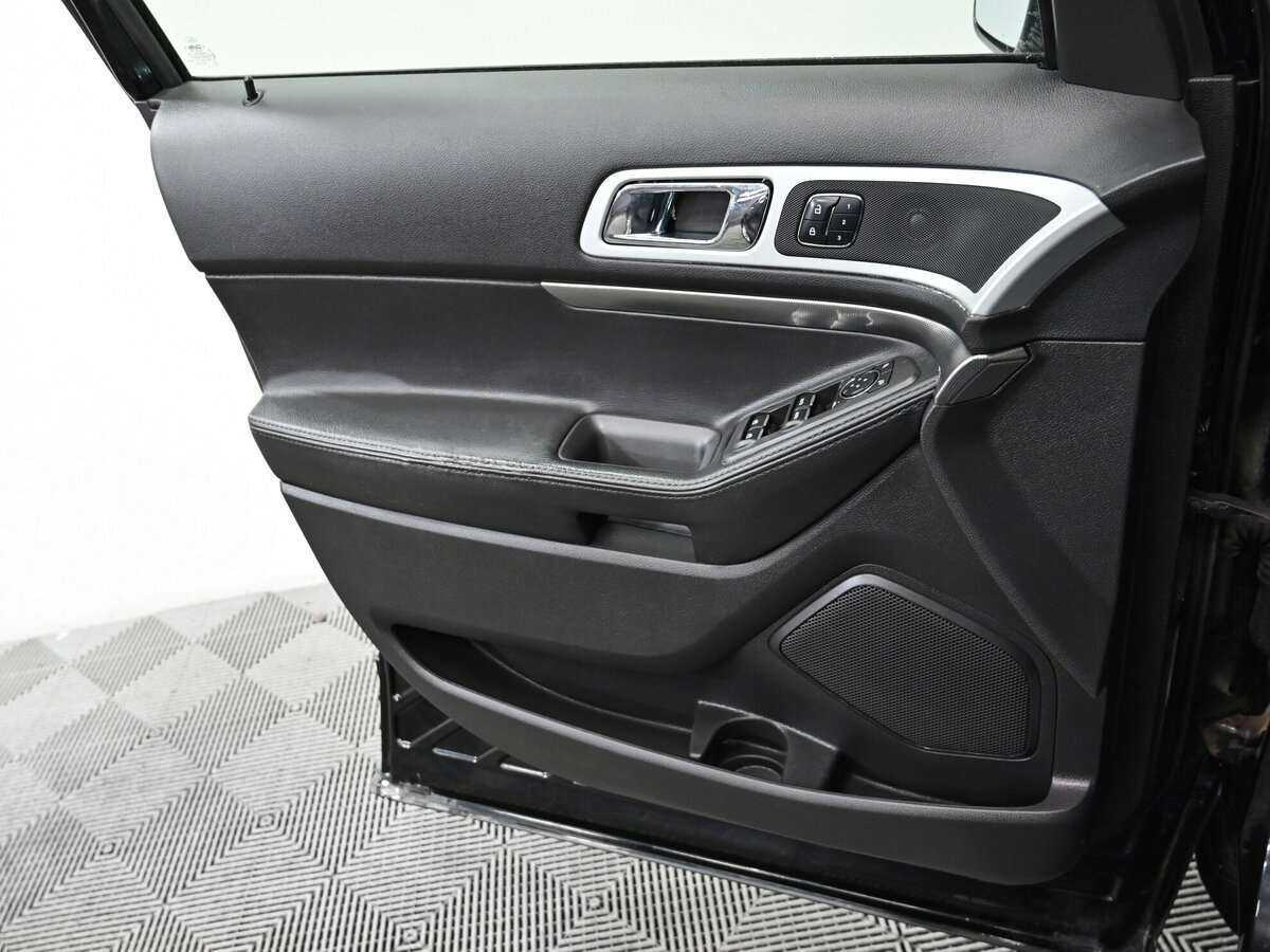 Ford Explorer Sport, 2015 - 129 000 км. | Фото №8