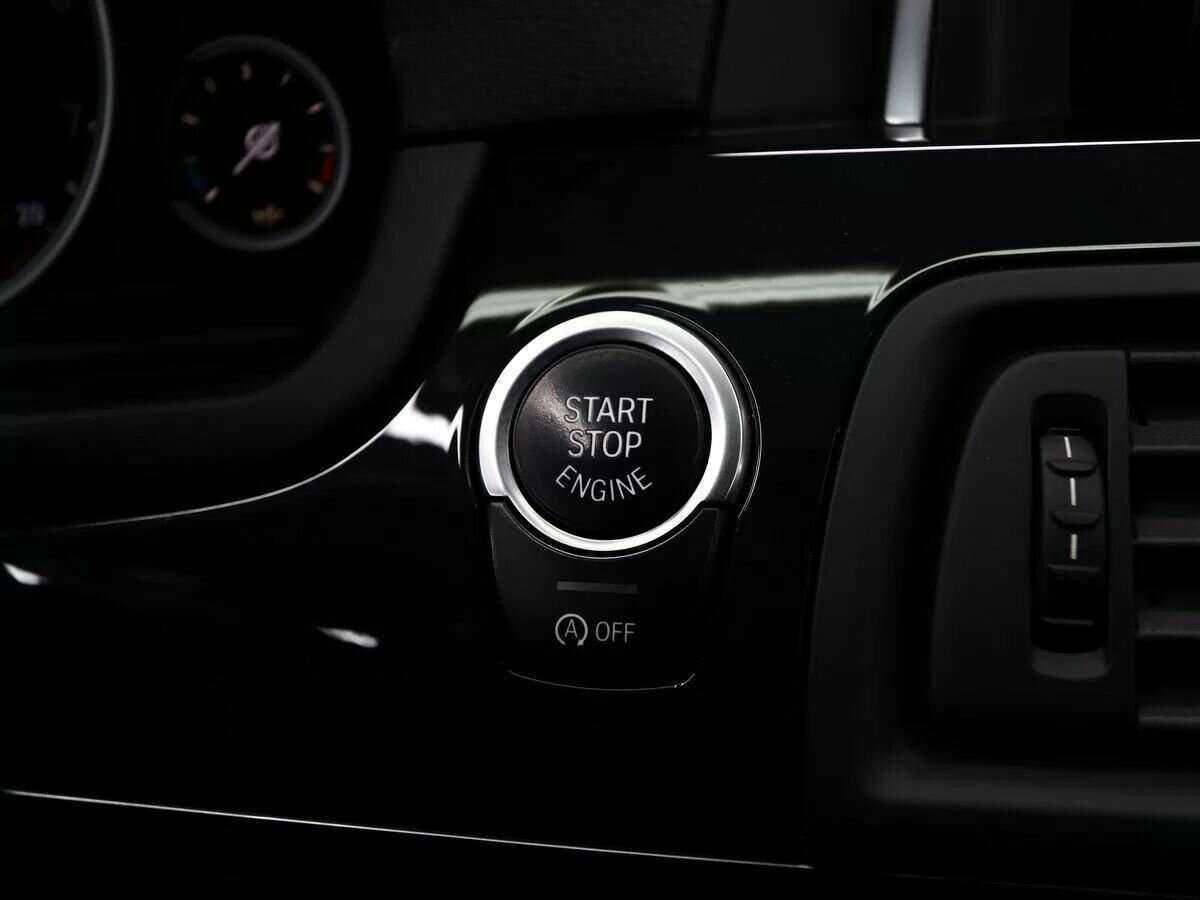 BMW 5 серии 528i xDrive, 2016 Фото №18