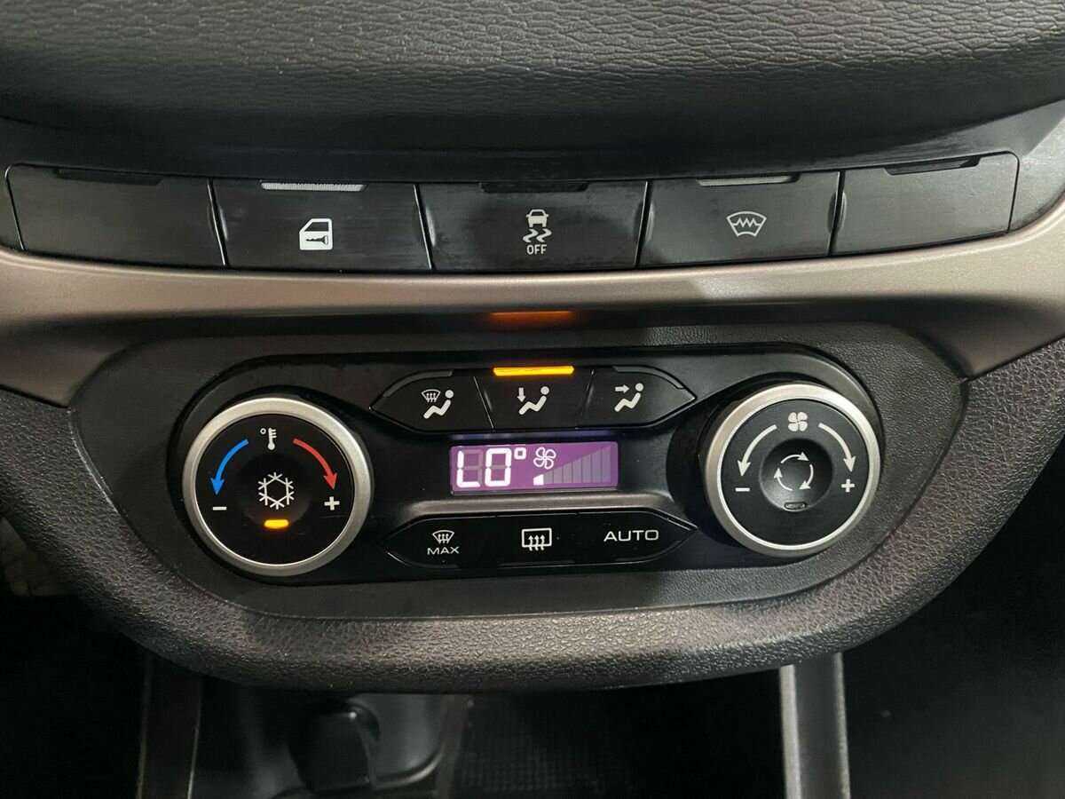 Lada (ВАЗ) Vesta SW, 2019 Фото №15