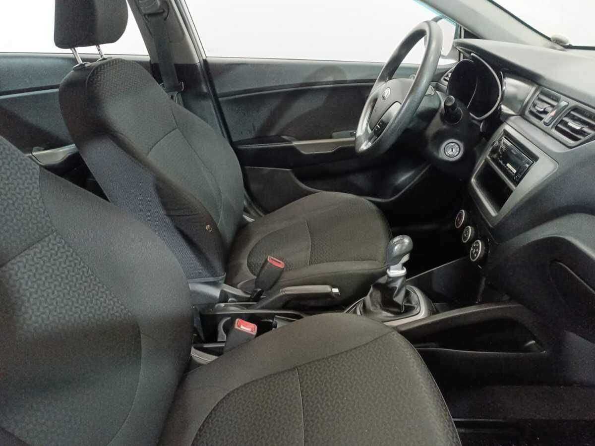 Kia Rio, 2017 Фото №11