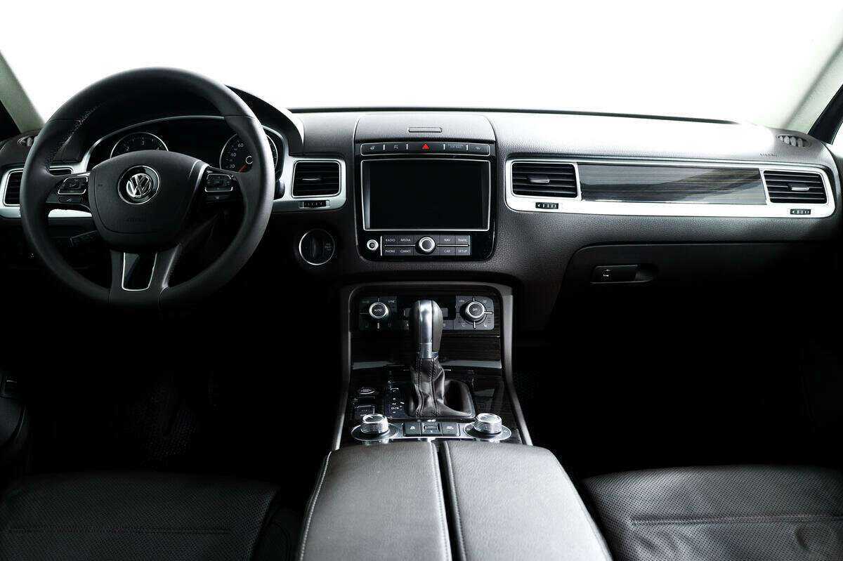 Volkswagen Touareg, 2015 Фото №11