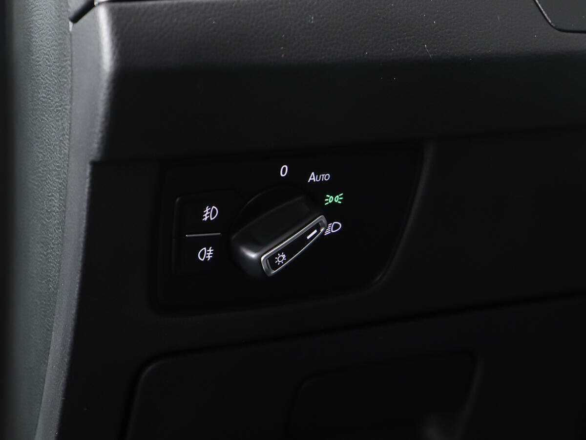 Volkswagen Passat, 2017 Фото №18