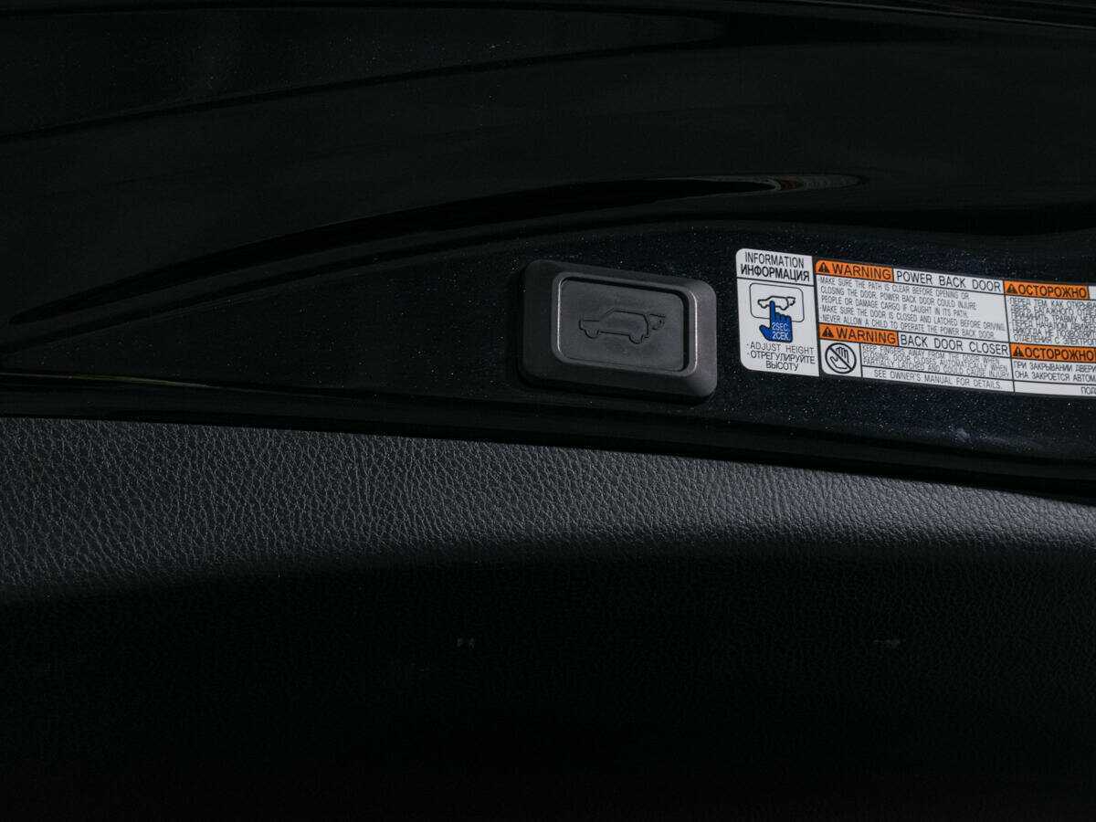 Toyota RAV4, 2018 - 125 003 км. | Фото №8