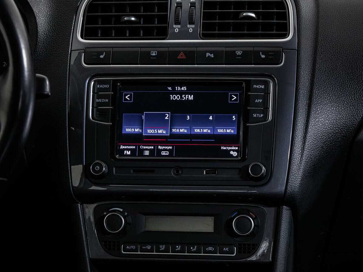 Volkswagen Polo, 2018 Фото №12