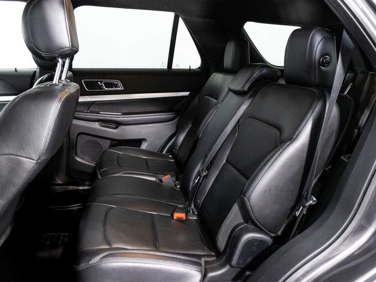 Ford Explorer, 2017 Фото №10