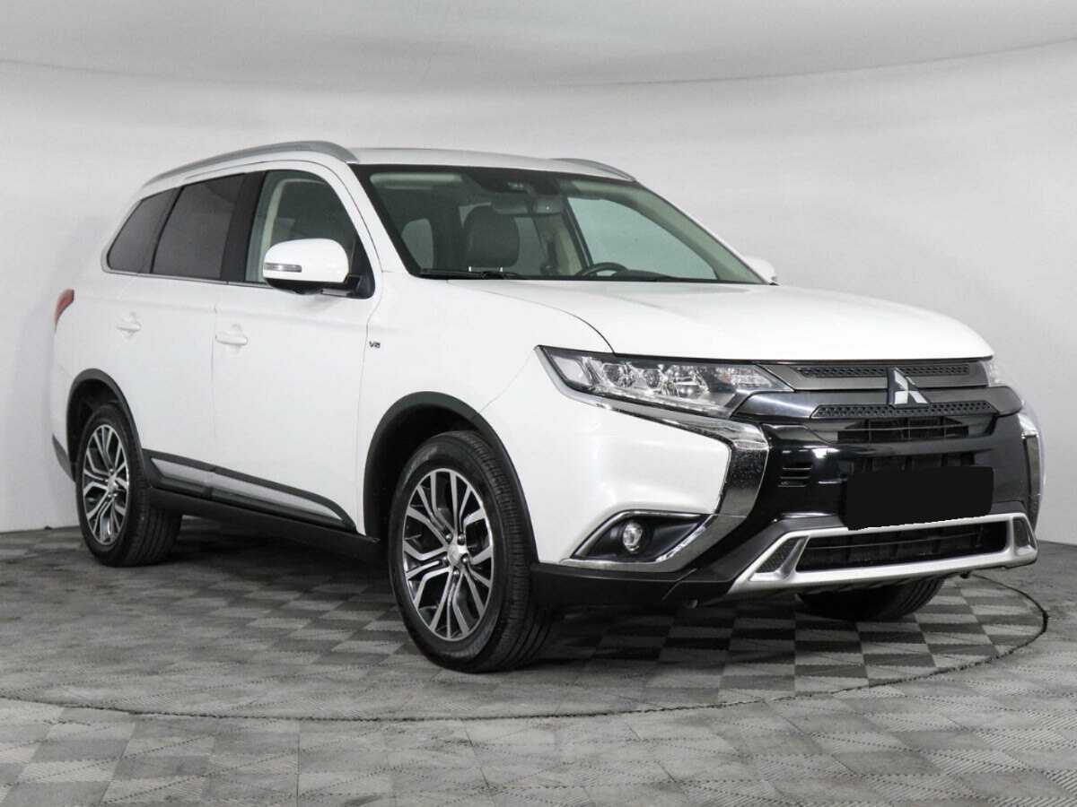 Mitsubishi Outlander, 2018 - 138 257 км. | Фото №3