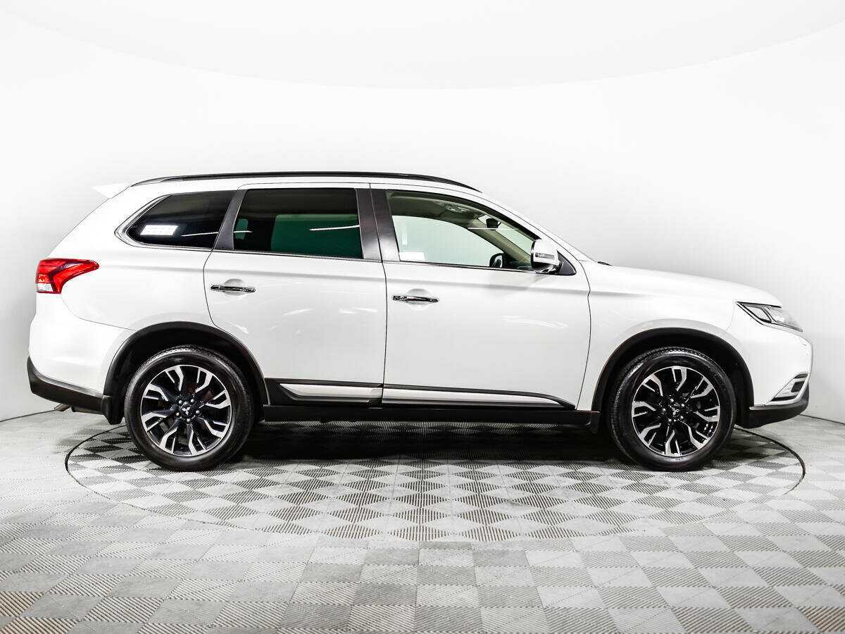 Mitsubishi Outlander, 2021 - 82 652 км. | Фото №4