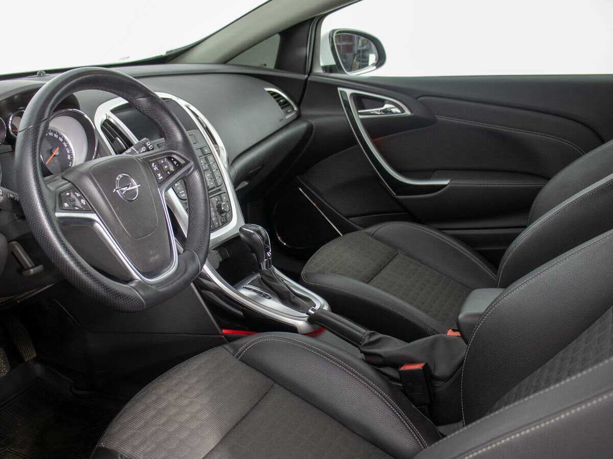 Opel Astra GTC, 2014 Фото №10