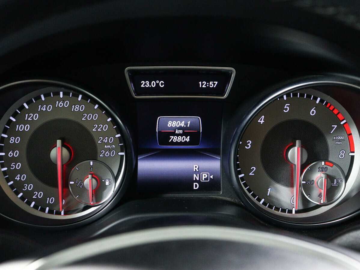 Mercedes-Benz CLA 200, 2013 Фото №11