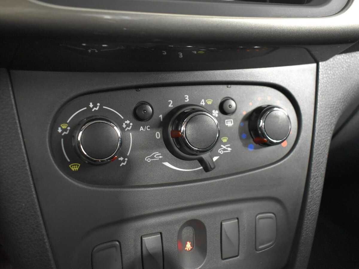 Renault Logan, 2020 Фото №13