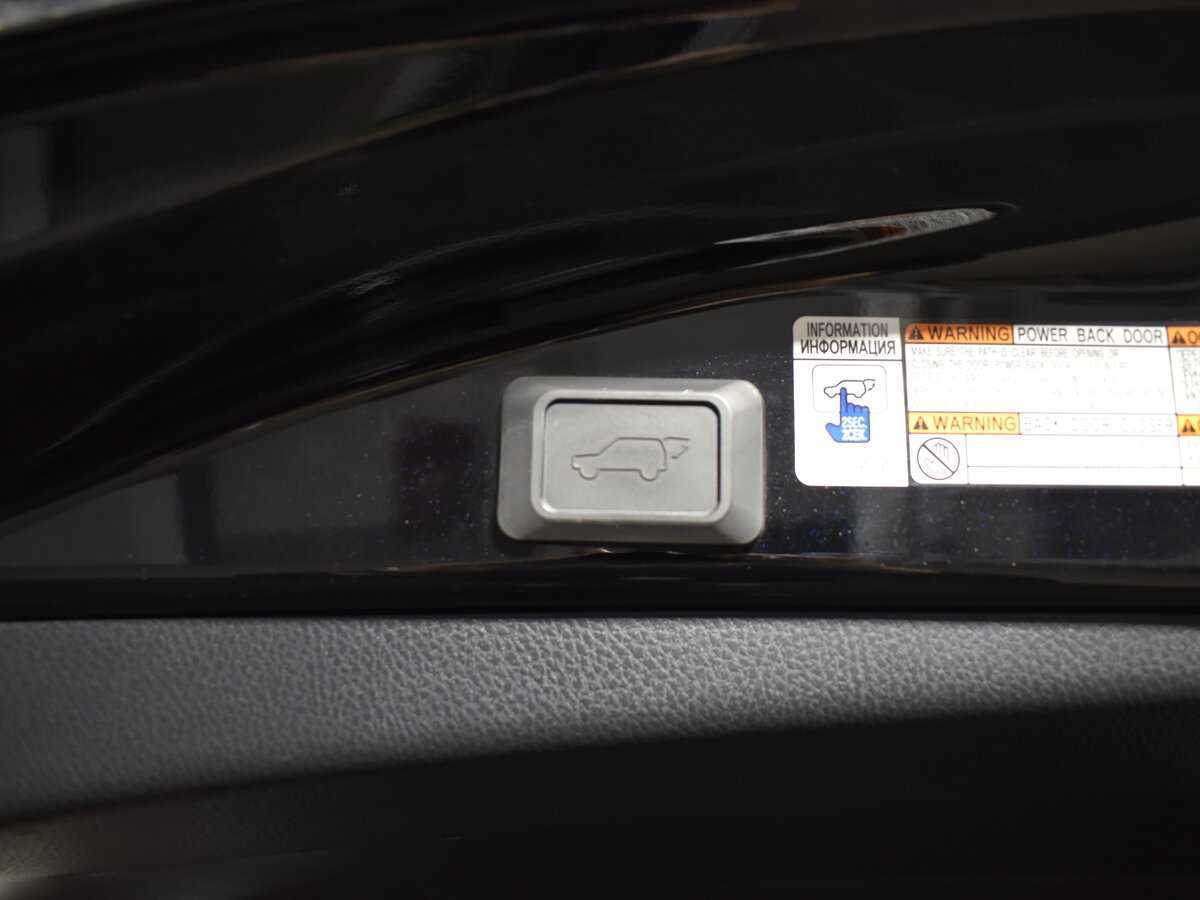 Toyota RAV4, 2018 - 119 047 км. | Фото №7