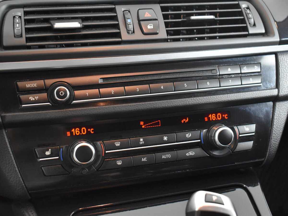 BMW 5 серии 520d, 2016 Фото №16