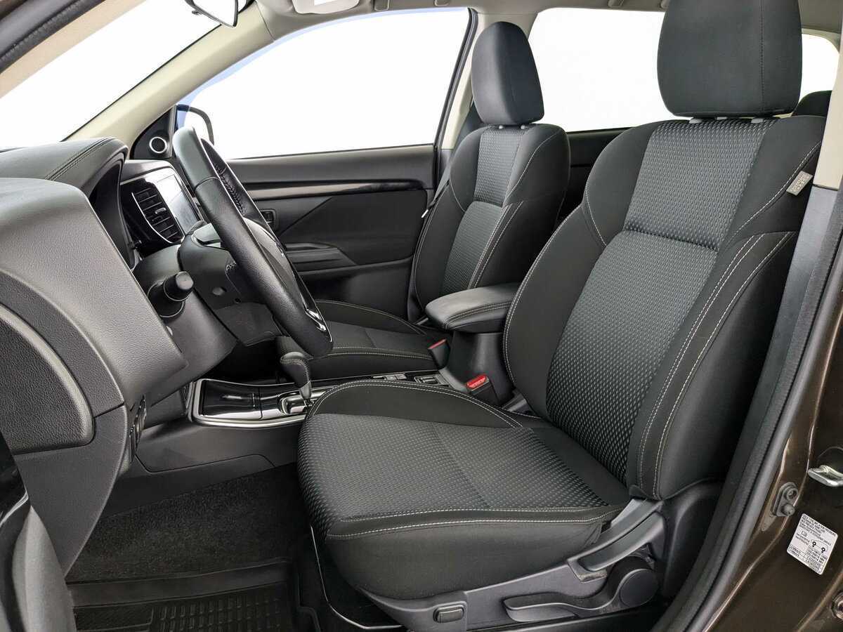 Mitsubishi Outlander, 2022 Фото №12