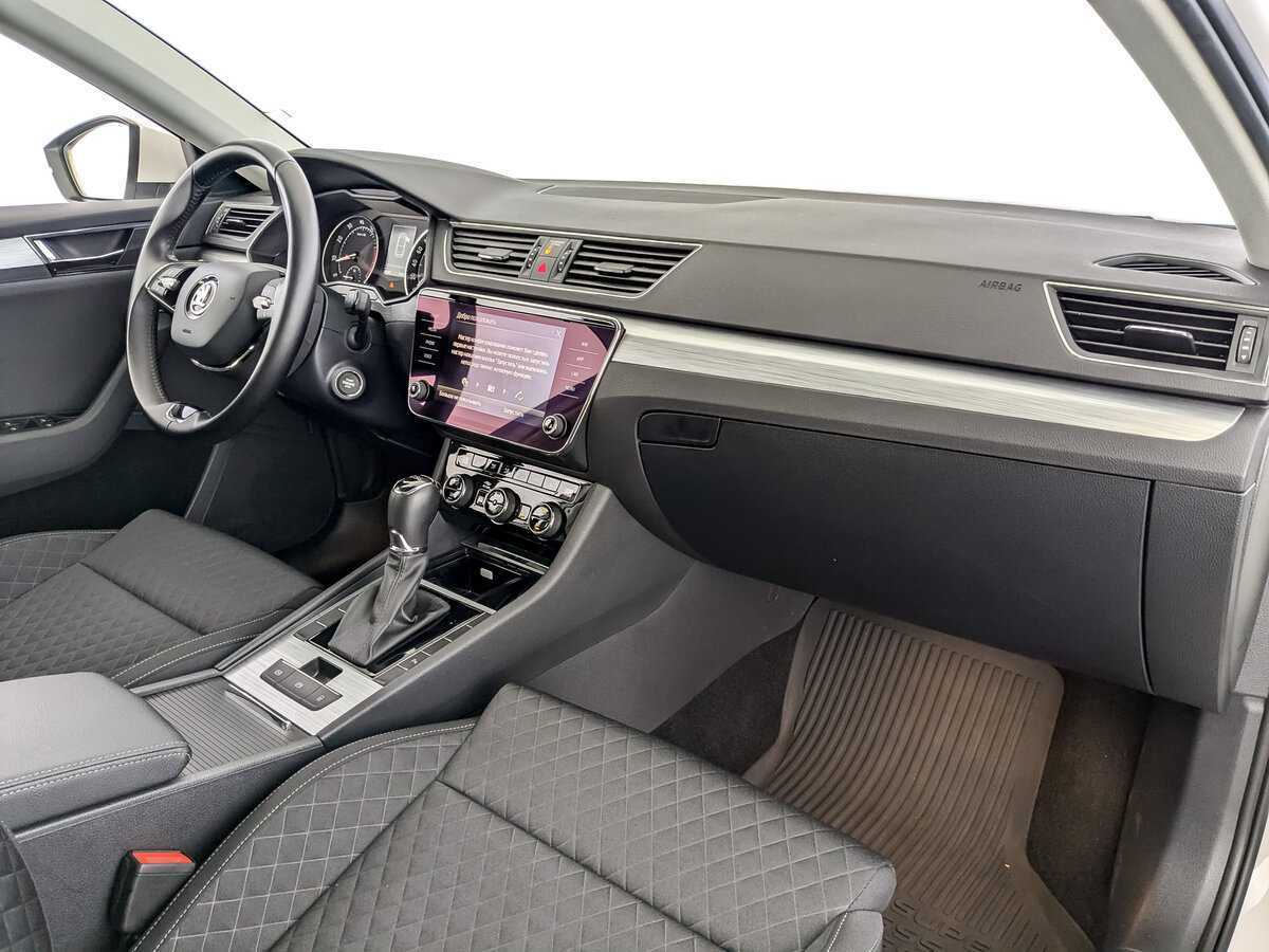 Skoda Superb, 2021 Фото №9
