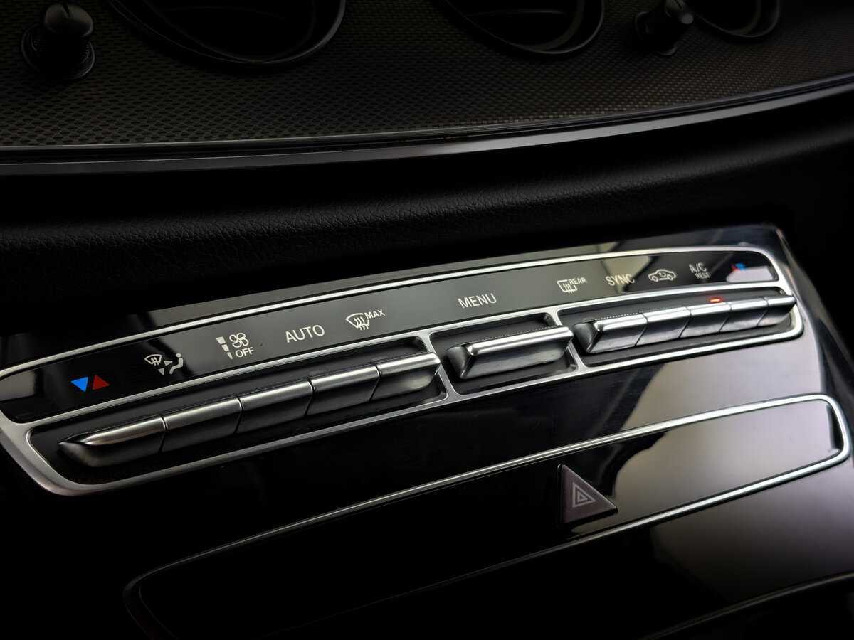 Mercedes-Benz E-Класс 200, 2018 Фото №22