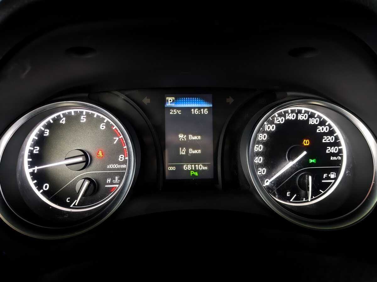 Toyota Camry, 2021 Фото №11