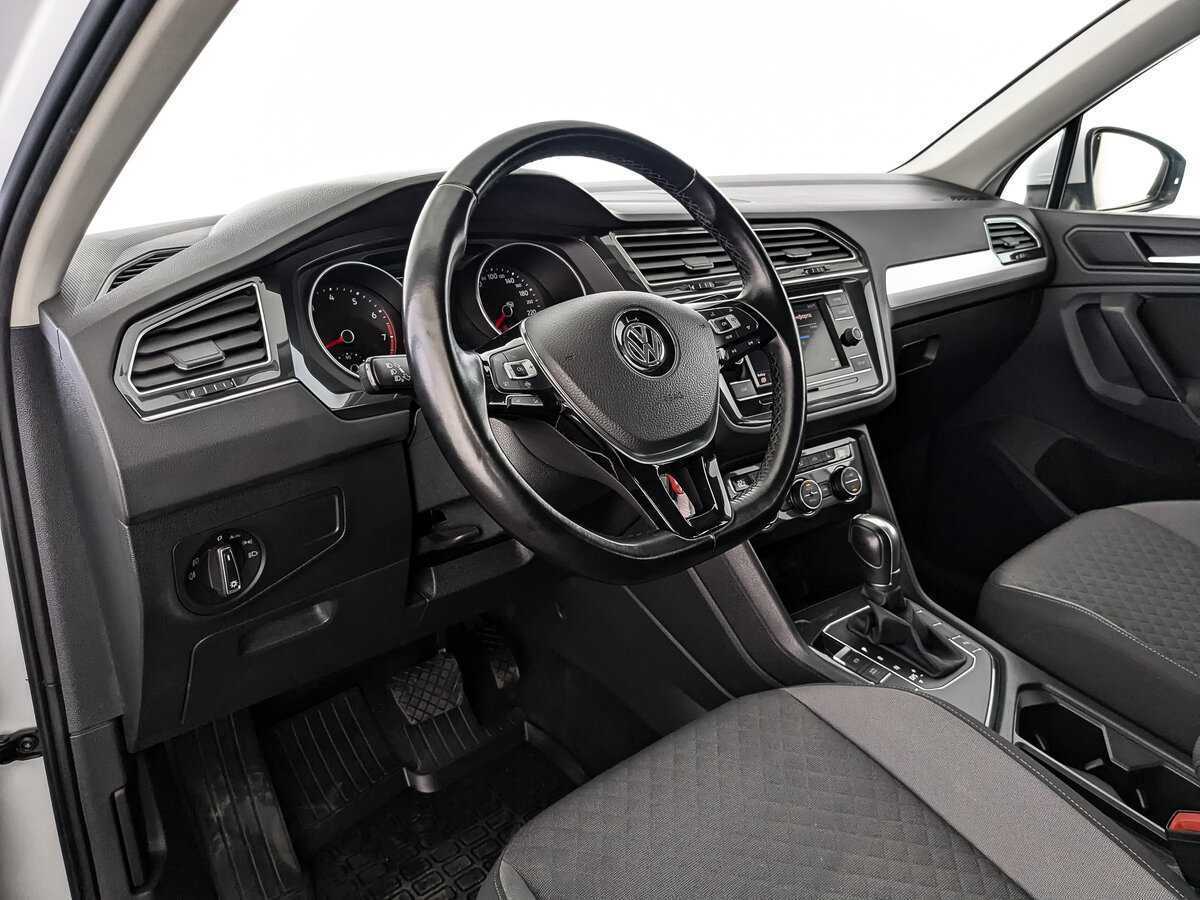 Volkswagen Tiguan, 2018 Фото №11
