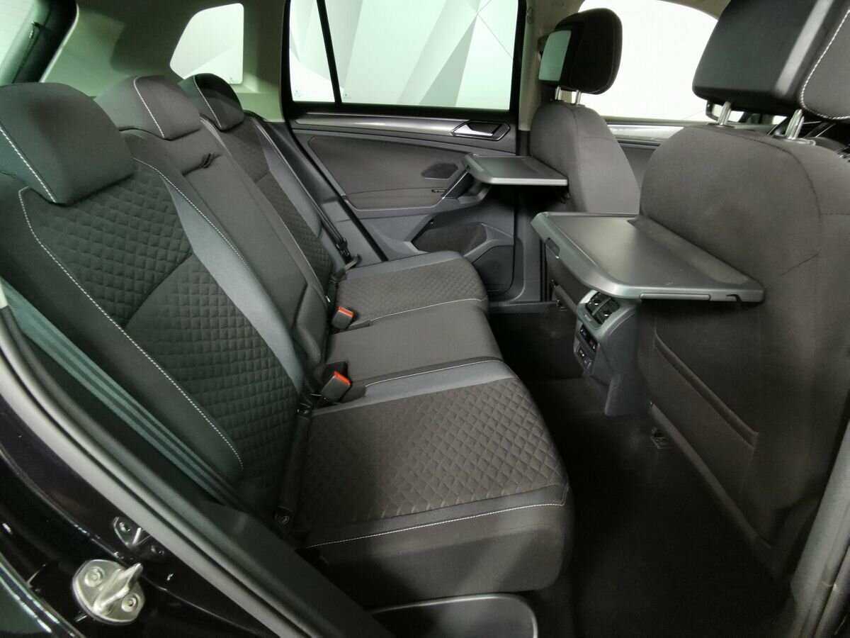 Volkswagen Tiguan, 2018 Фото №12
