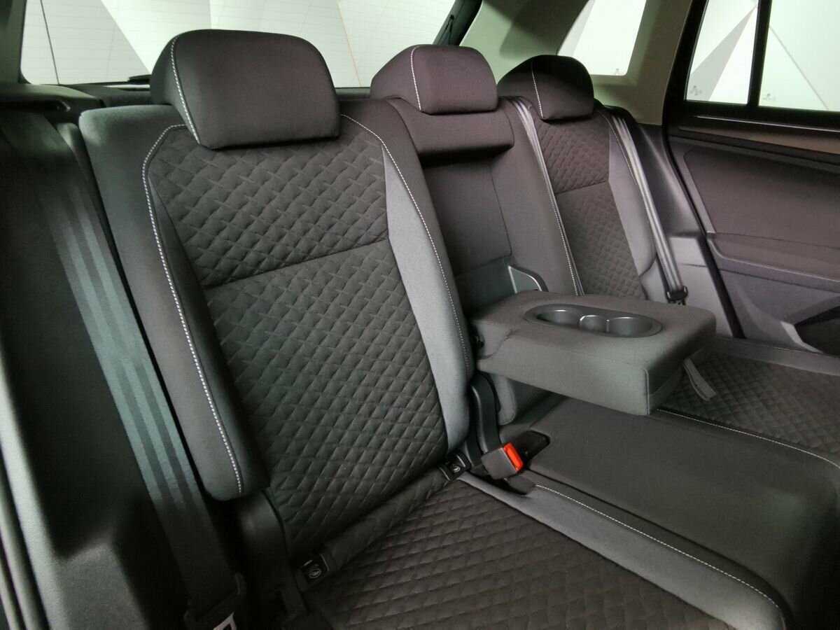Volkswagen Tiguan, 2018 Фото №13