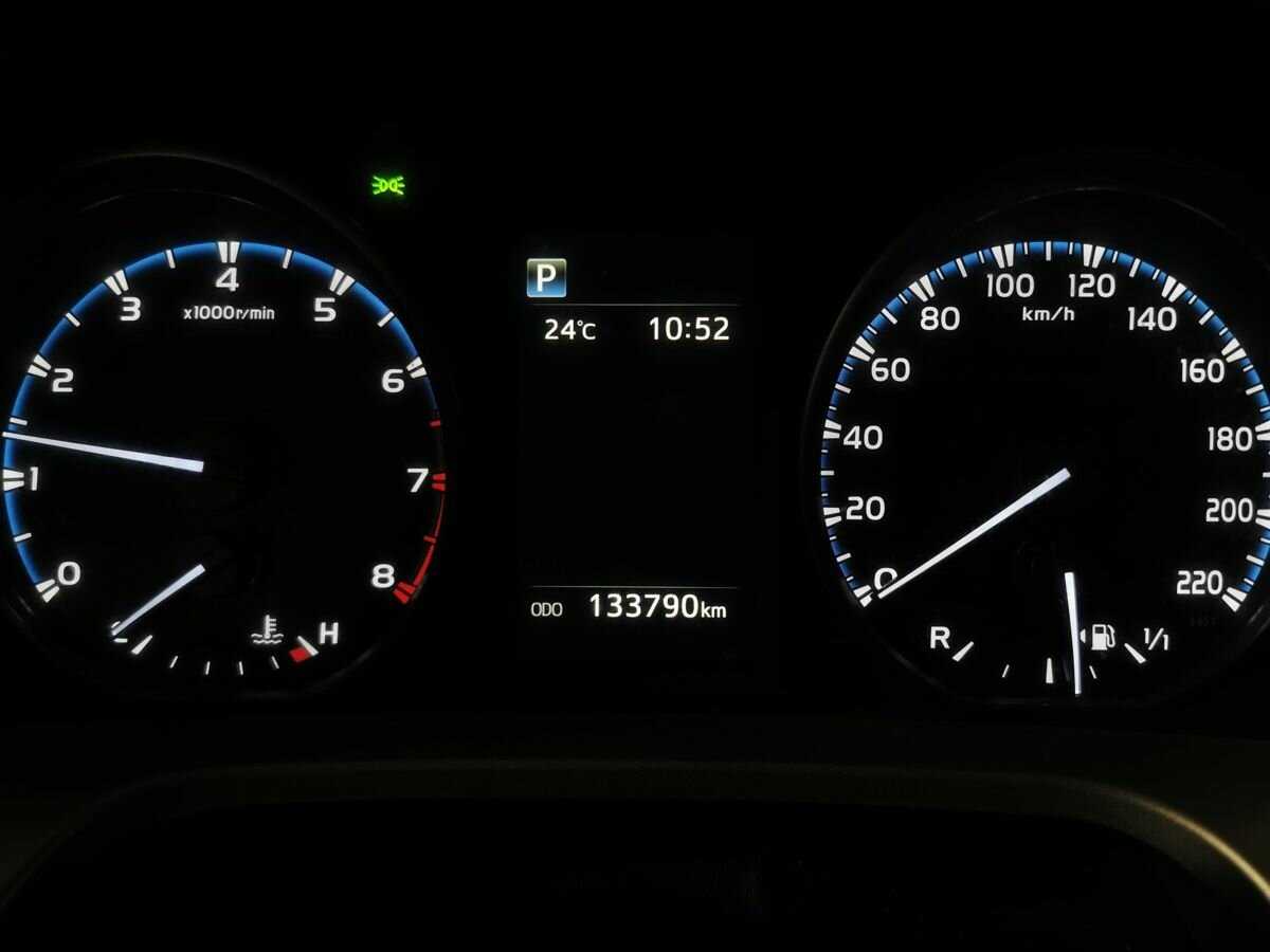 Toyota RAV4, 2018 Фото №15