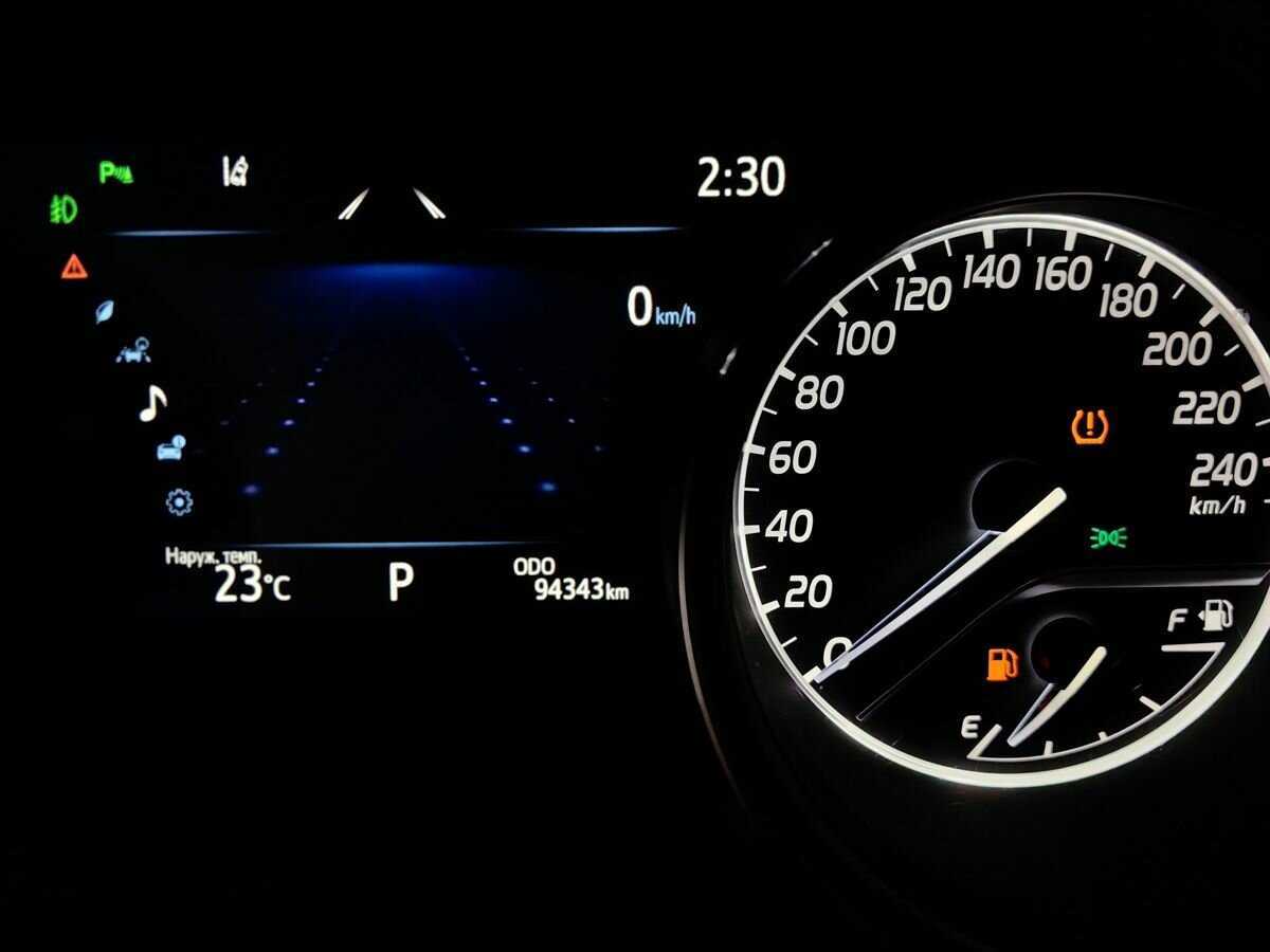 Toyota Camry, 2020 Фото №17