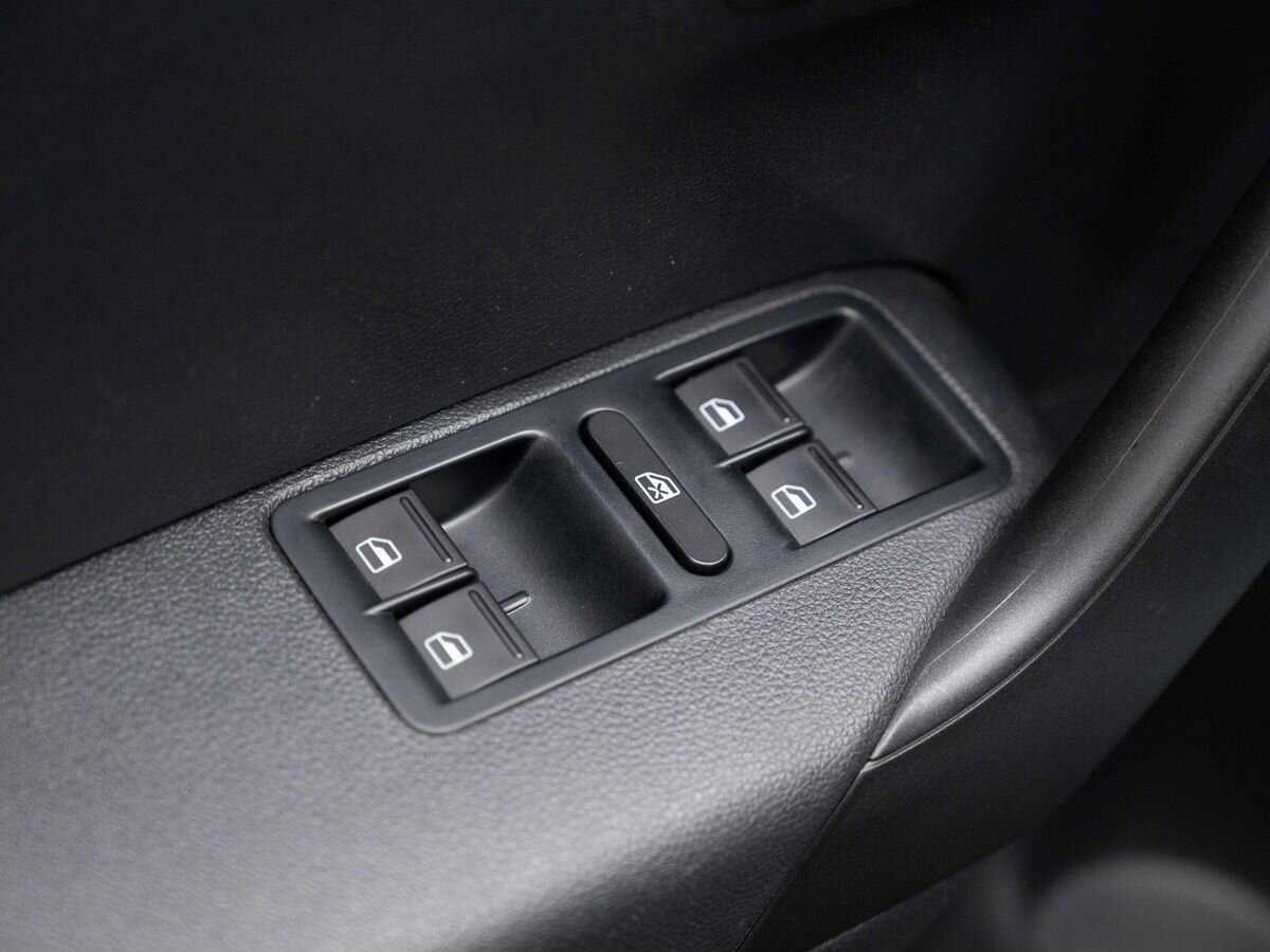 Volkswagen Polo, 2019 Фото №18