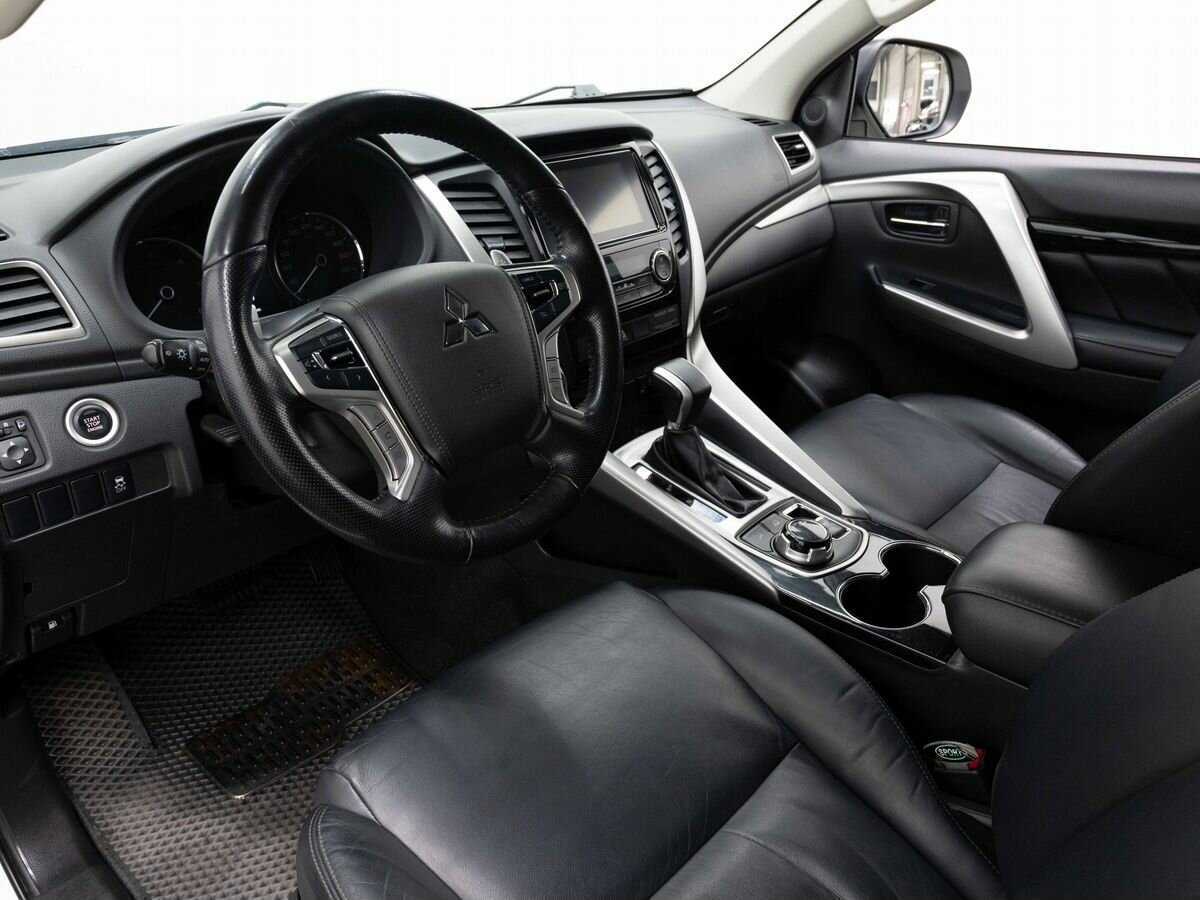 Mitsubishi Pajero Sport, 2017 - 105 000 км. | Фото №7