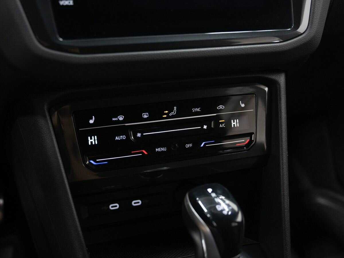 Volkswagen Tiguan, 2022 Фото №21