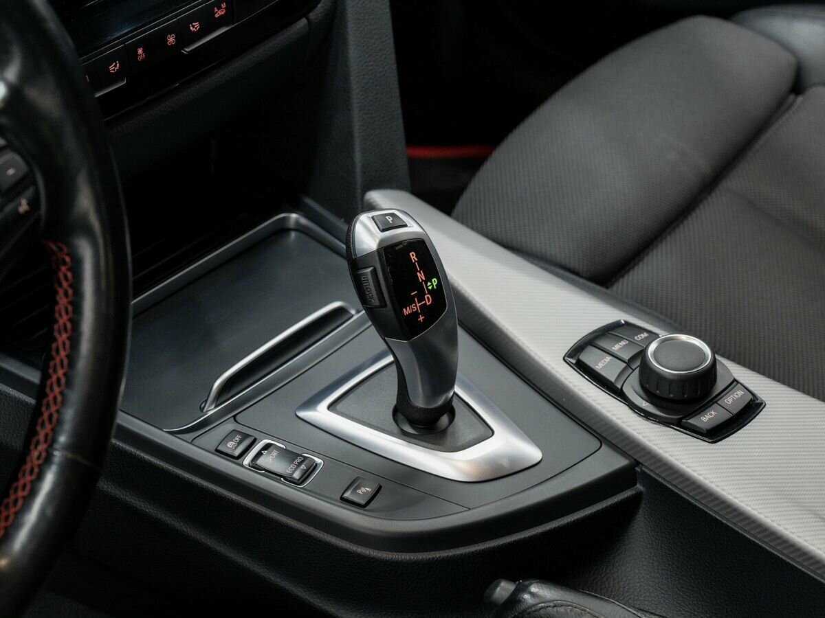 BMW 3 серии 320d xDrive, 2017 Фото №17