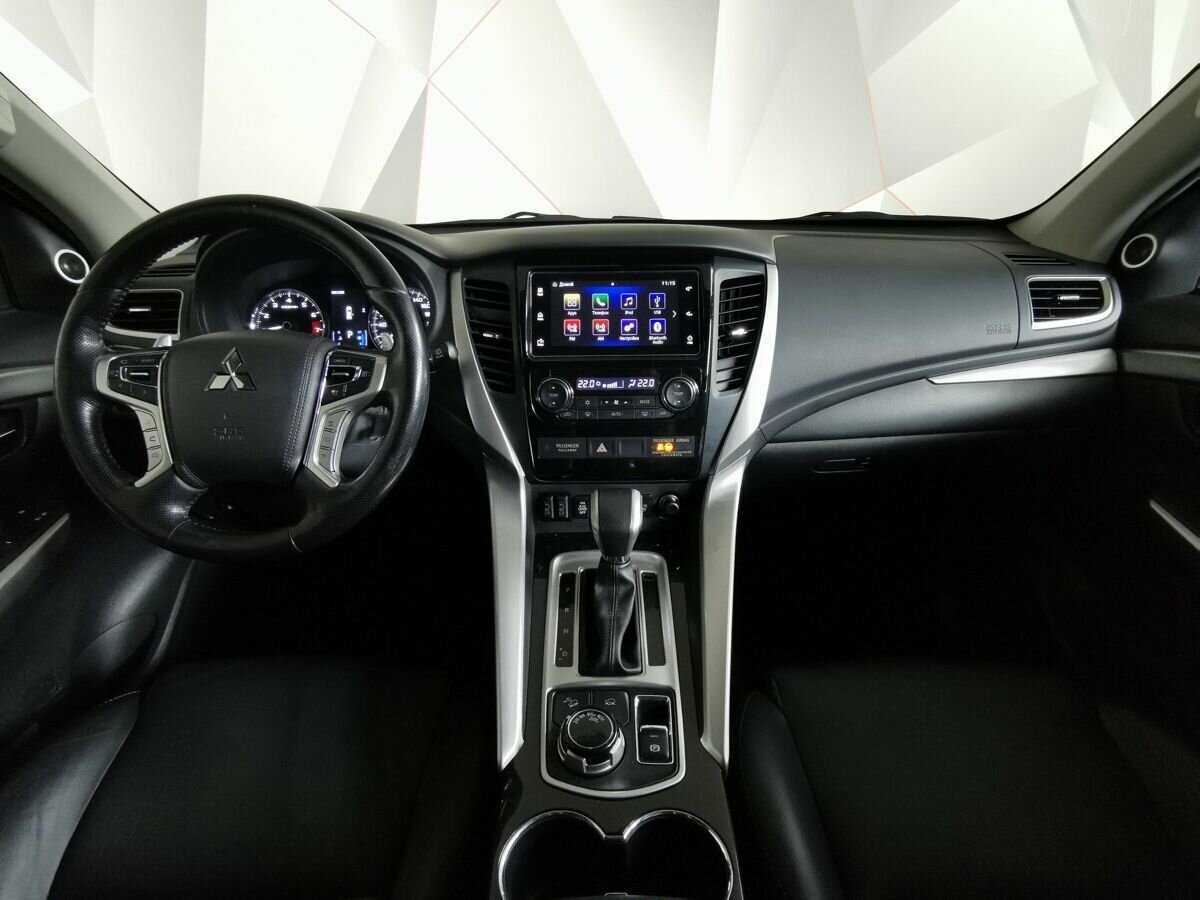 Mitsubishi Pajero Sport, 2017 Фото №10