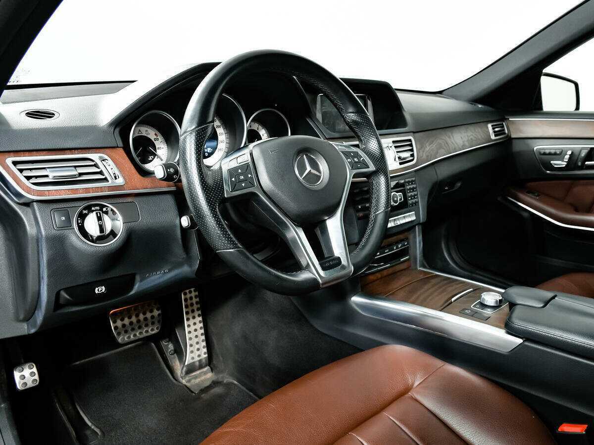 Mercedes-Benz E-Класс 300, 2013 Фото №11
