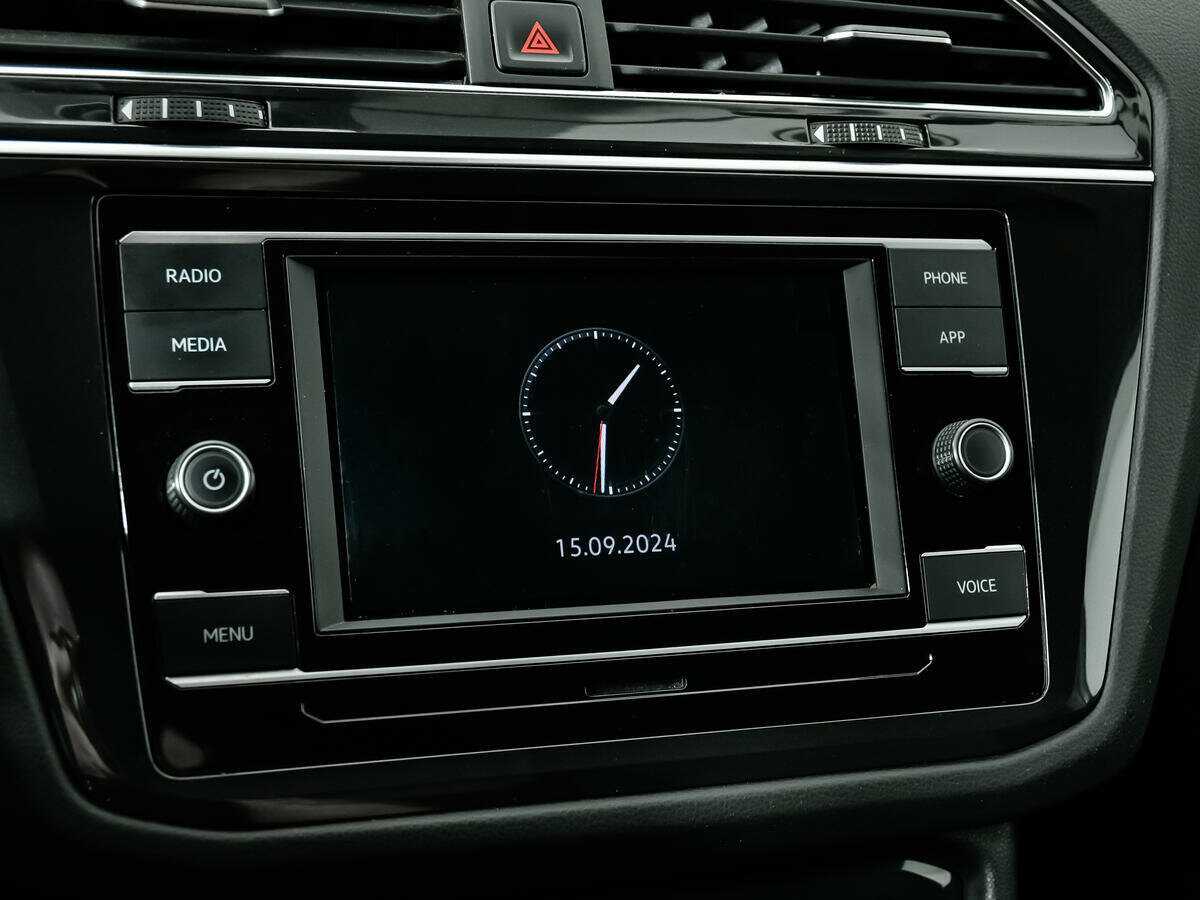 Volkswagen Tiguan, 2021 Фото №16