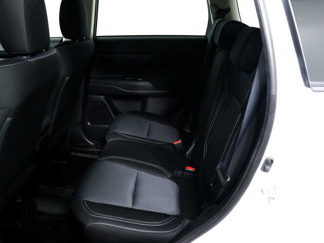 Mitsubishi Outlander, 2021 Фото №10