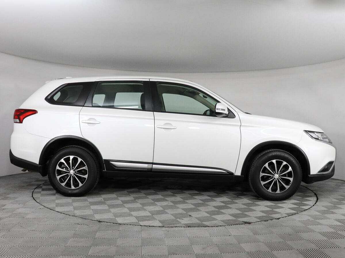 Mitsubishi Outlander, 2020 - 29 324 км. | Фото №4
