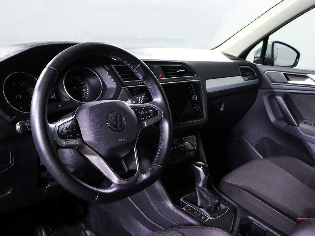 Volkswagen Tiguan, 2021 Фото №11