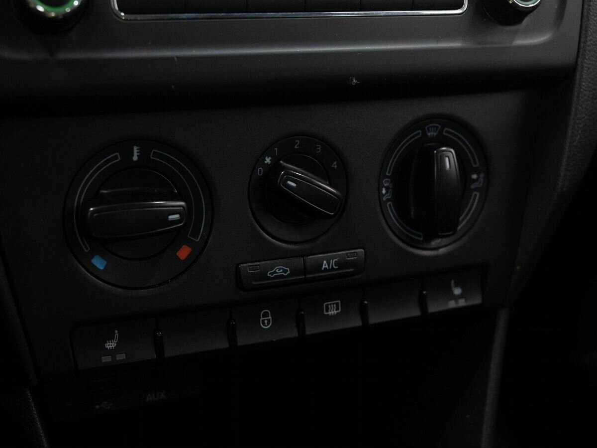 Skoda Rapid, 2015 Фото №18