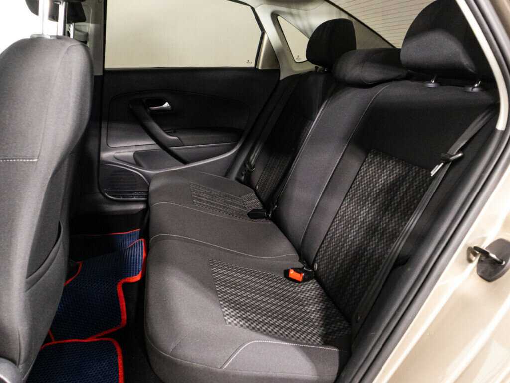 Volkswagen Polo, 2018 Фото №10