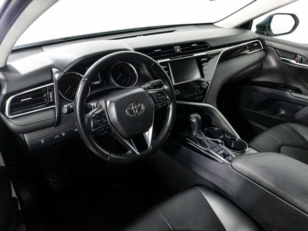 Toyota Camry, 2018 Фото №11