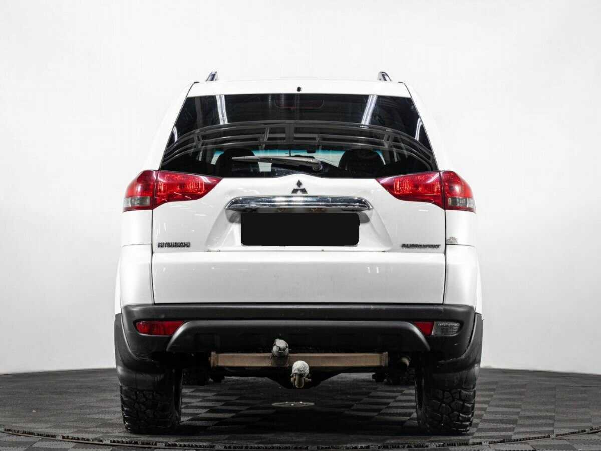 Mitsubishi Pajero Sport, 2014 Фото №5