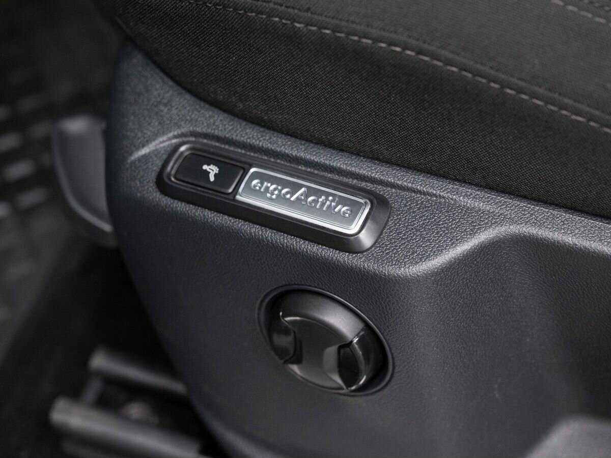 Volkswagen Tiguan, 2017 Фото №21