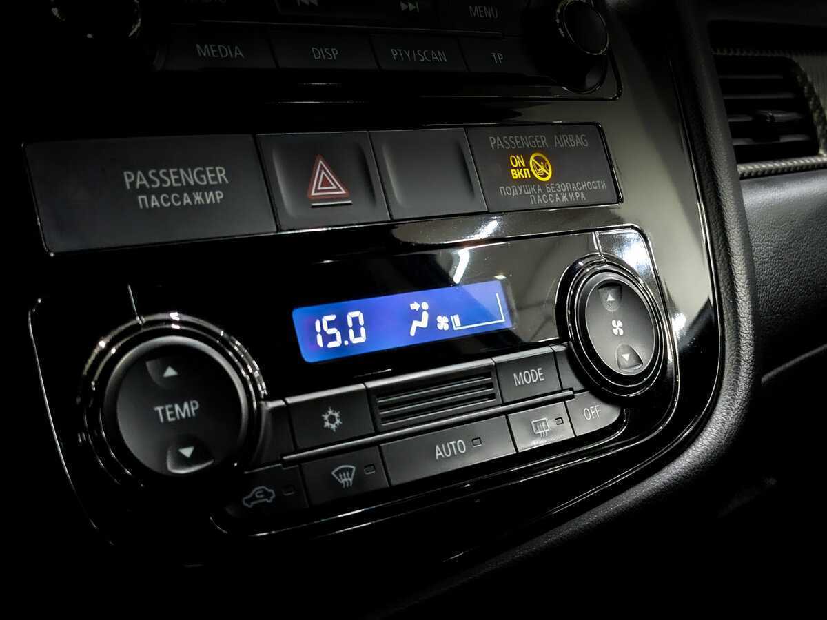 Mitsubishi Outlander, 2015 Фото №25