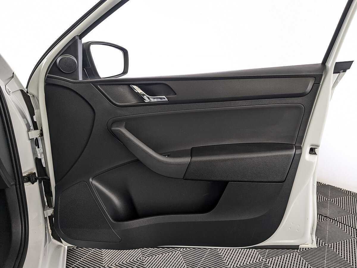 Skoda Rapid, 2017 Фото №24